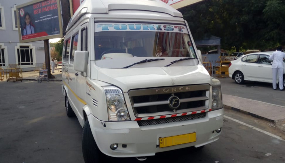 12 Seater Tempo Traveller